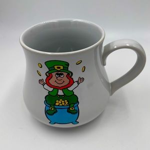 VTG RUSS BERRIE Ceramic “LUCK O’ THE IRISH” Pot Belly Mug. Item #8002.